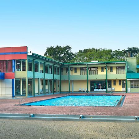 Hotel Gunners Club Minneriya Esterno foto