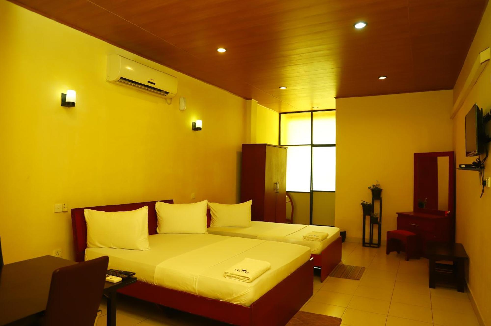 Hotel Gunners Club Minneriya Esterno foto